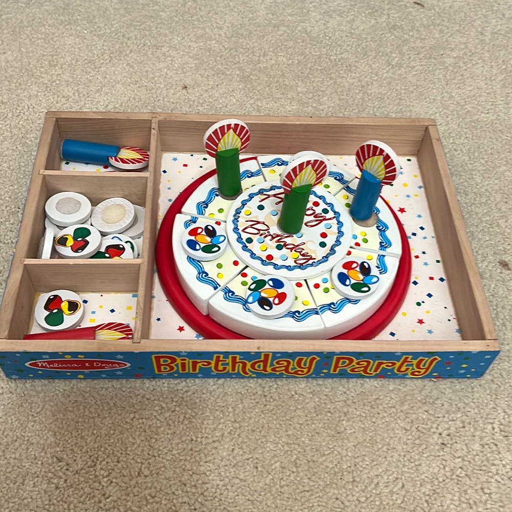 Melissa & Doug Wooden Birthday Cake Play Set